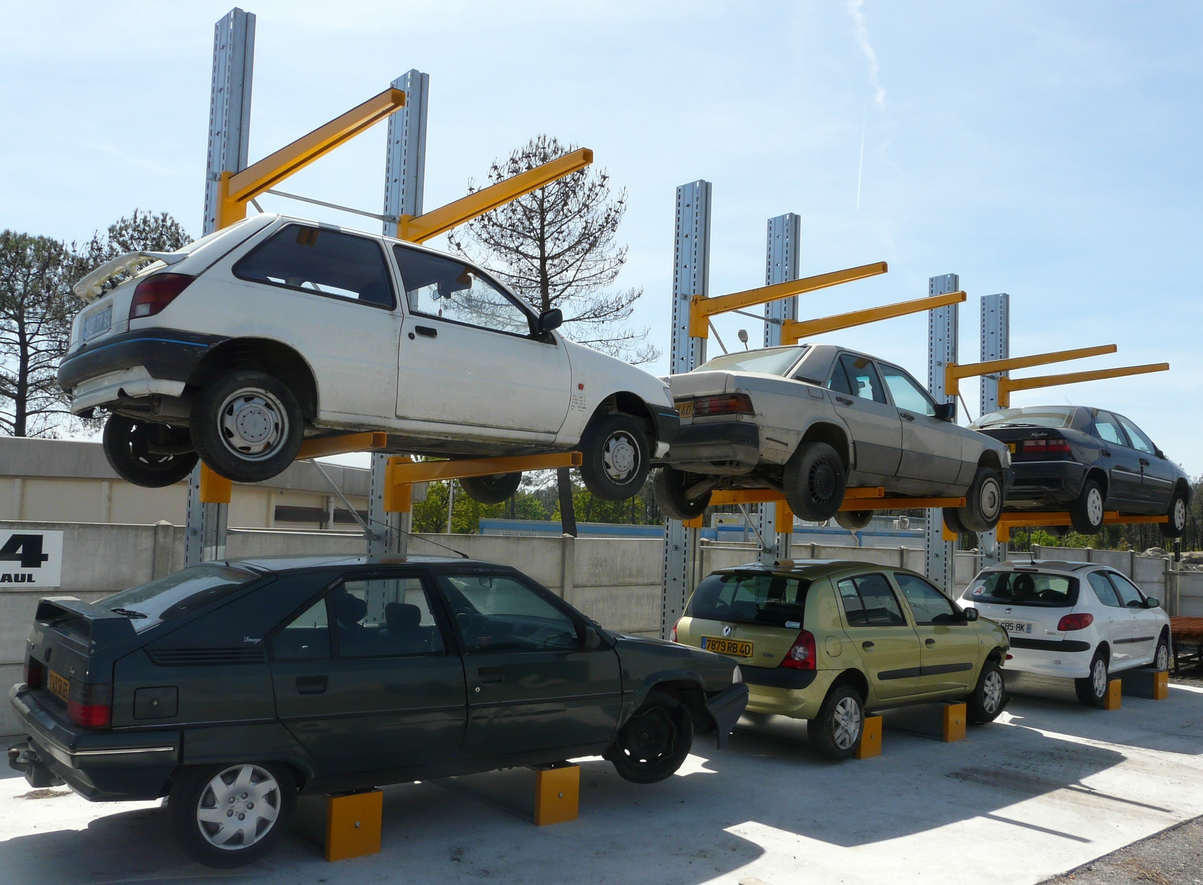 coche-choque-exterior-rayo-cantilever