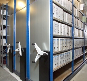 Almacenamiento de cajas de archivo en unidades Prospace+ de chapa metálica 
			