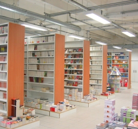 Estanterías de oficina Proclass para almacenar libros en una biblioteca
			