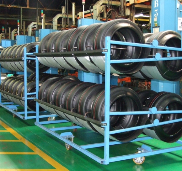 Palé a medida para almacenar neumáticos Bridgestone
